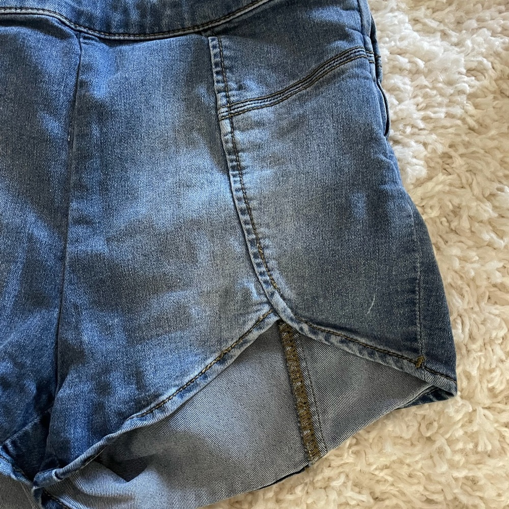 Free People denim shorts size 27 - Picture 3 of 3